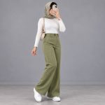 شلوار زنانه نیم بگ فوتر ساده سبز کمر دکمه دار پاییزه